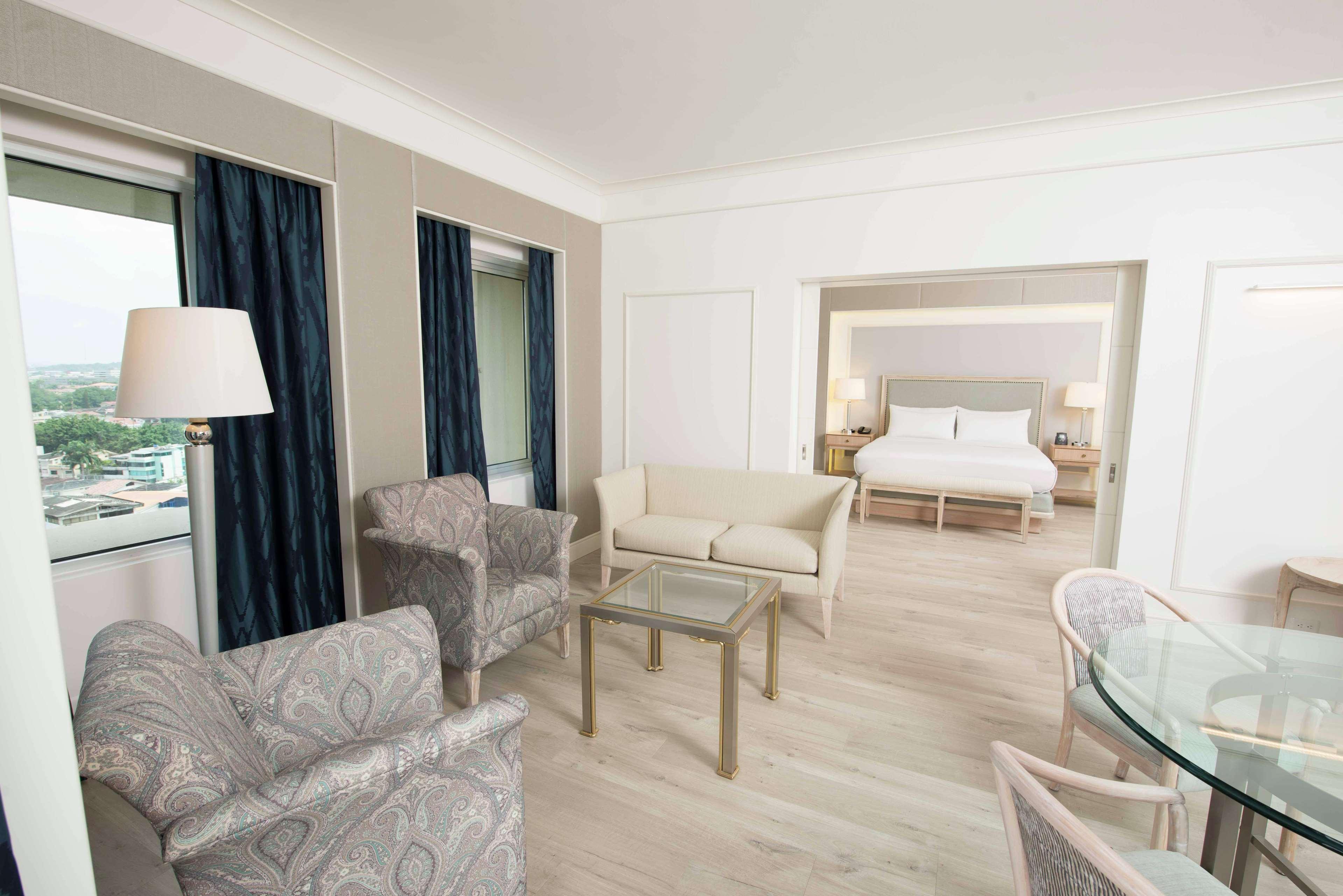 Hilton Colon Guayaquil Hotel Room photo